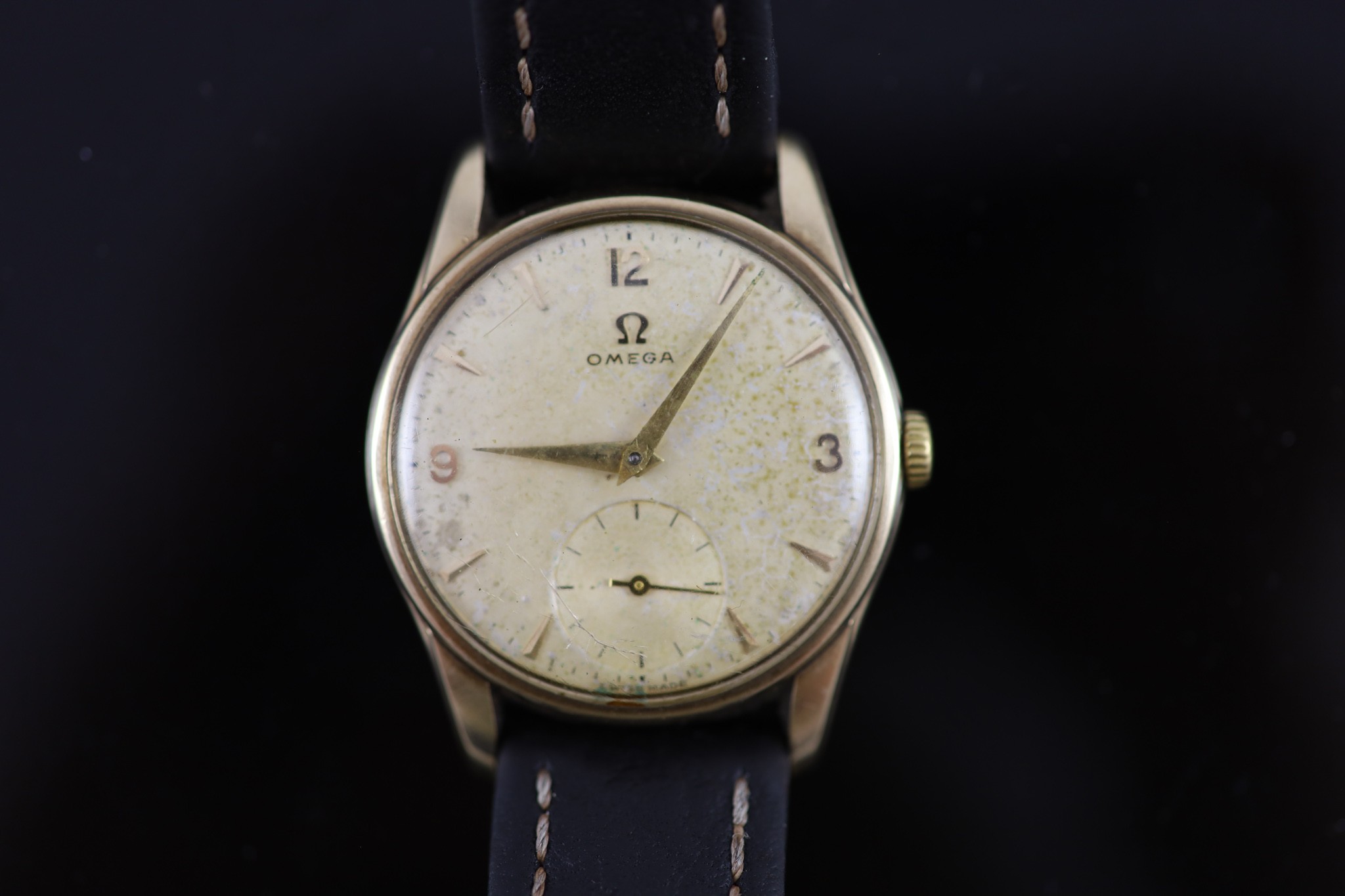 A gentleman's early 1960's 9ct gold Omega manual wind wrist watch